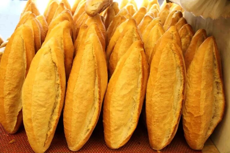 carsambada ekmek fiyati 15 tl oldu 7QsPIcX4.jpg